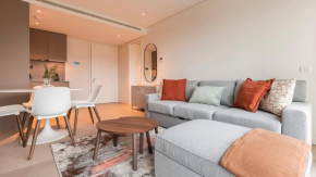 Upscale Riverside Property by LovelyStay